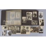 Sammler-Fotoalbum (II. WK), ca. 180 s-w-Fotos (u.a. &#039;Luftwaffe&#039;/&#039;Soldatenportraits&#0