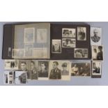 Sammler-Fotoalbum (II. WK), ca. 180 s-w-Fotos (u.a. 'Luftwaffe'/'Soldatenportraits')