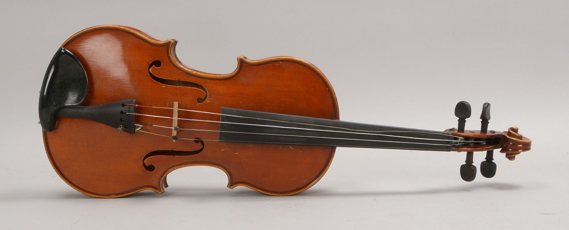 Alte Geige, mit Bogen, im Koffer; Länge 60 cm - Bild 3 aus 3