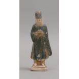 Keramikfigur (China), mit grüner Glasur; Höhe 18,5 cm