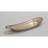 Schale, 925 Sterlingsilber, ovale Form, mit durchbr. Rand; Länge 33 cm, Gew. 303 g