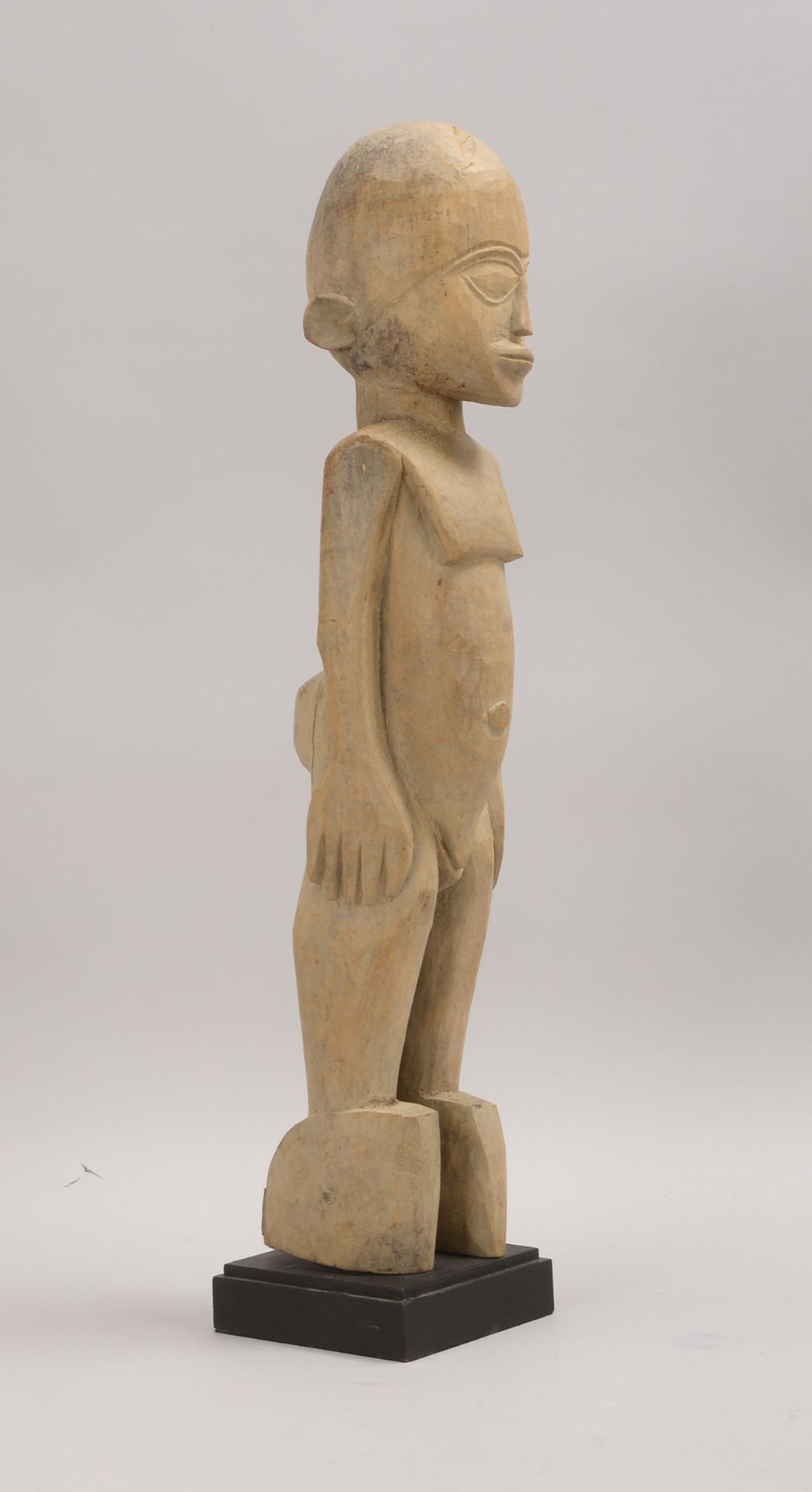 Holzstatue (Afrika - Ethnie nicht identifiziert), helles Holz, Höhe 61 cm - Bild 2 aus 2