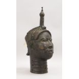 Bronzefigur (Benin/Afrika), gr. 'Männerkopf', mit Kopfschmuck staffiert - schwere Ausf.!