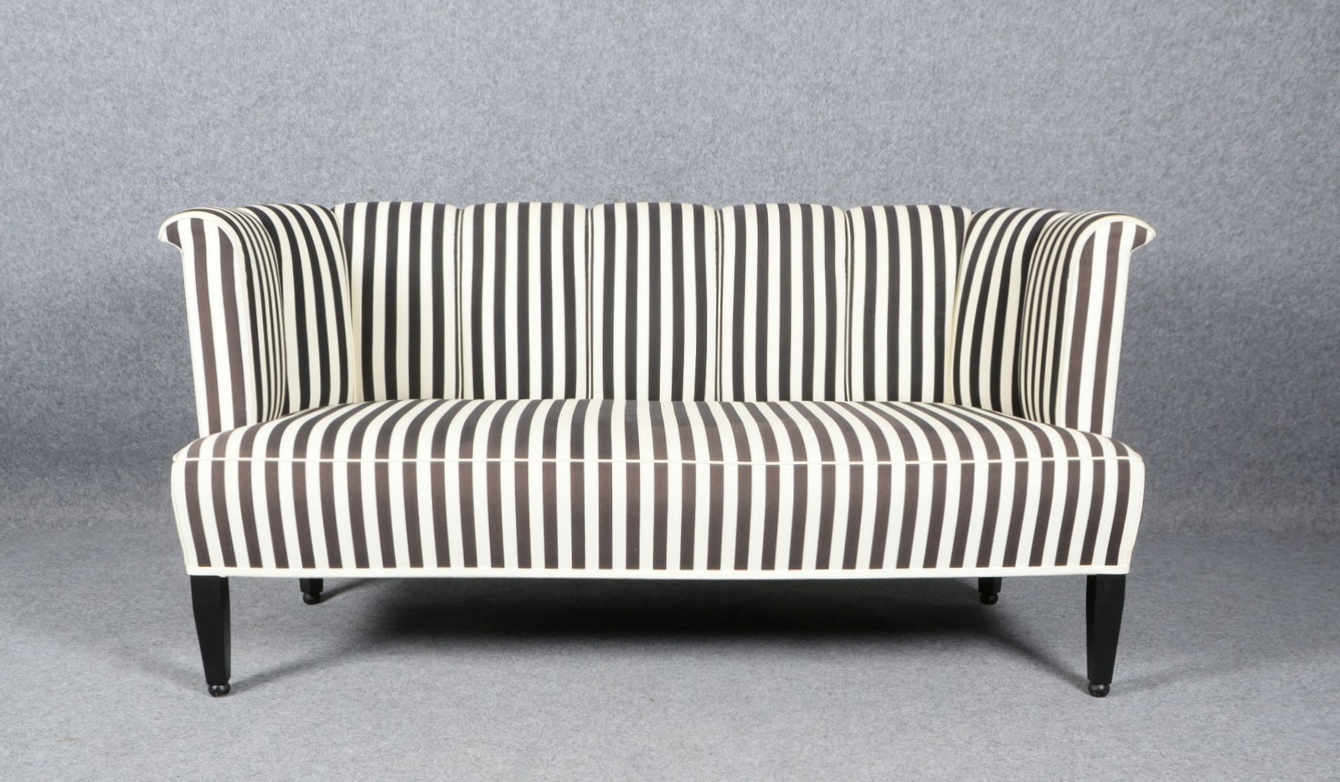 Sofa &#039;Alleegasse&#039;, Entw. J. Hoffmann (1912),f&uuml;r Wittmann M&ouml;belwerkst&auml;tten - Image 2 of 3