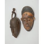 2 rituelle Masken (Afrika), Tanzmasken/Zeremonienmasken, wohl Benin