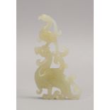 Jade-Schnitzerei, 'Phoenix- und Drachen-Darstellung'; Höhe 9,5 cm