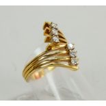 Ring, 585 GG (gest.), mit 6x kl. Brill./zus. ca. 6,30 ct; RG 55, Gew. 4,90 g