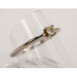 Ring, 585 WG (gest.), mit kl. Brill./ca. 0,15 ct, 'Weiß-Si'; RG 55, Gew. 3,10 g