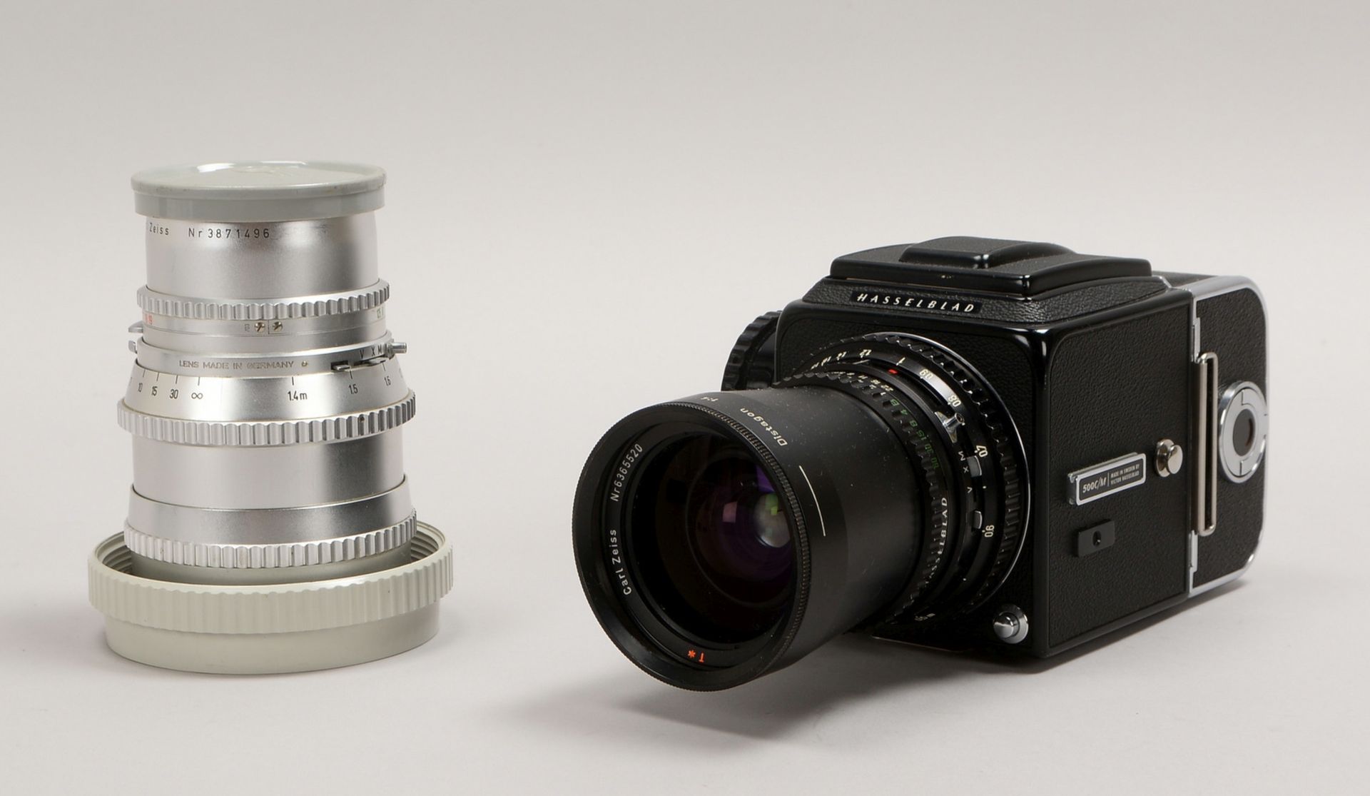 Mittelformat-Kamera, Hasselblad '500 C/M', mit div. Zub.: Objektive 'Distagon'/'Sonnar', u.a. - Bild 3 aus 5