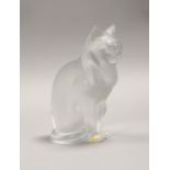 Lalique/France, Glasfigur, 'Sitzende Katze', plastische Ausf., signiert; Höhe 21 cm