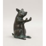 Kl. Bronzefigur, 'Schwein' - in aufgerichteter Haltung dargestellt; Höhe 14 cm
