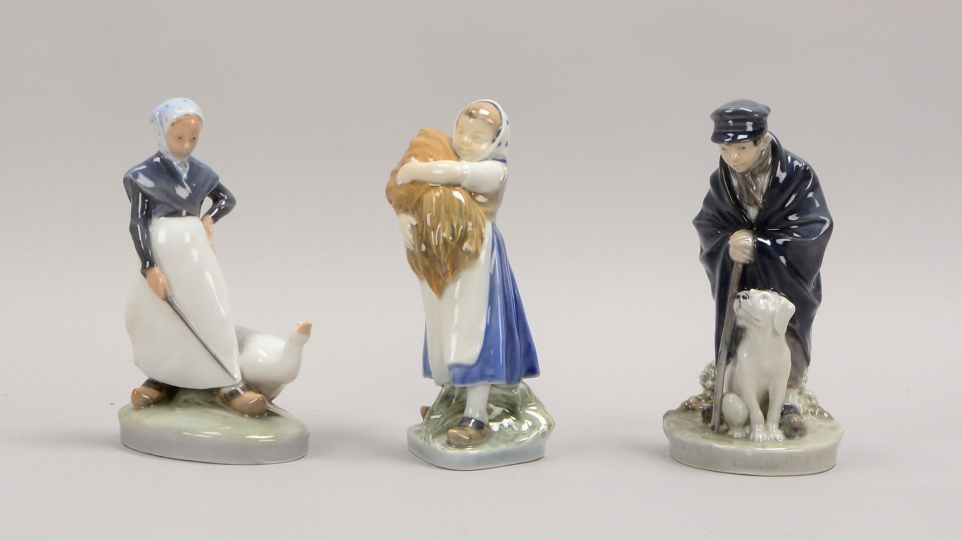 Royal Cop., 3 Porz.-Figuren, versch. Mod., Entw. Chr. Thomsen; Höhe 18/19 cm