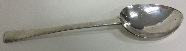 EXETER: A rare 17th Century flat ended silver spoon dated 1668.