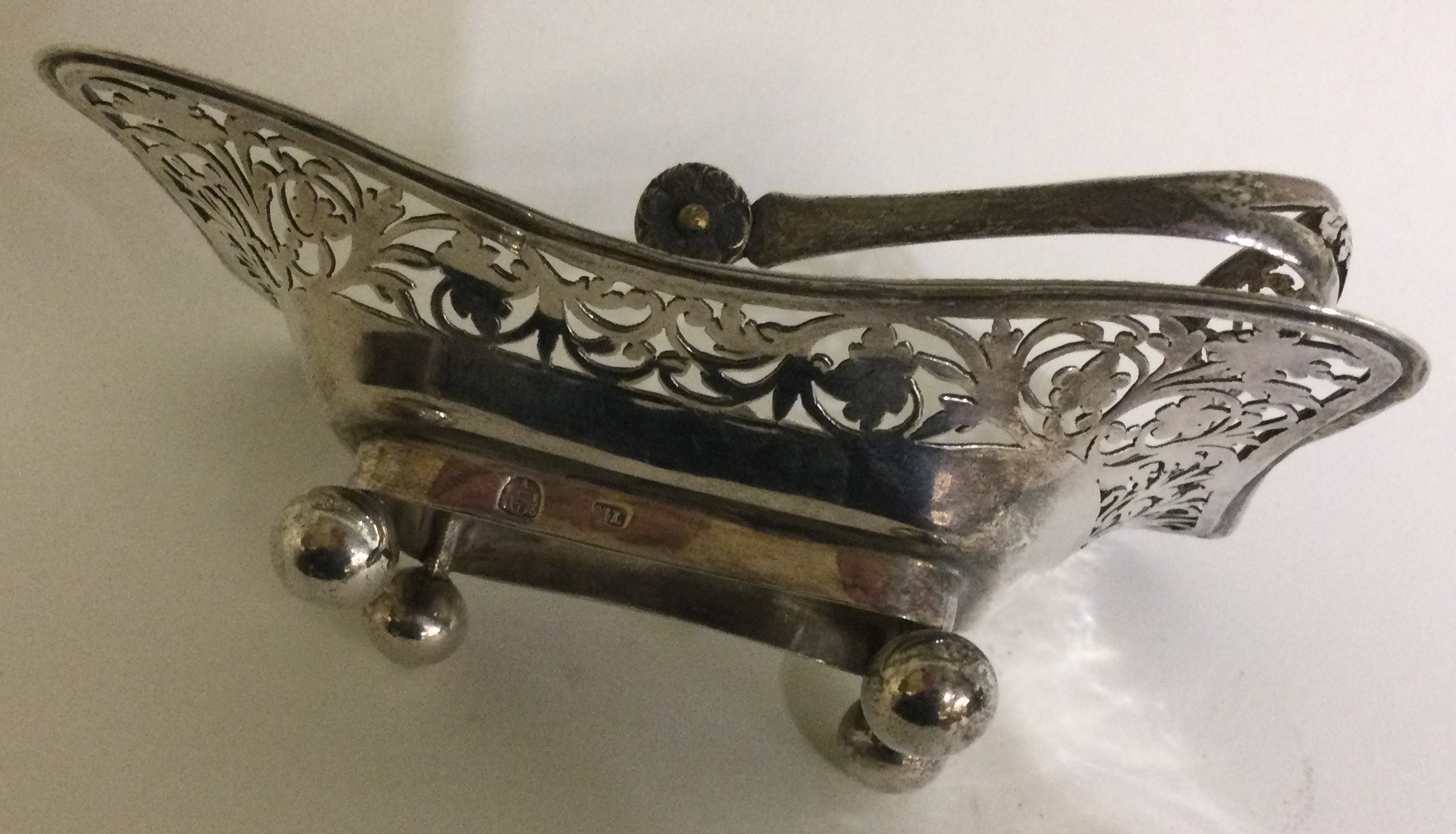 A Continental silver pierced basket. - Image 3 of 3
