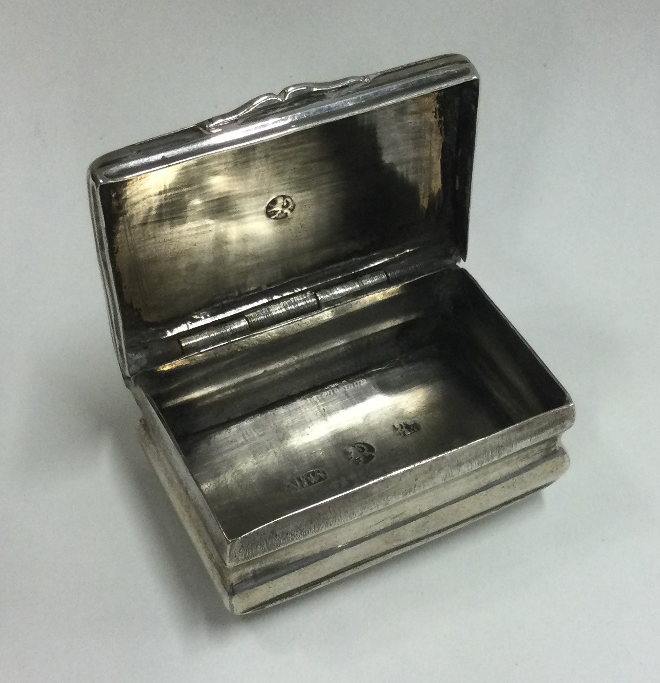 AUGSBURG: An early German silver hinged box. - Image 2 of 2
