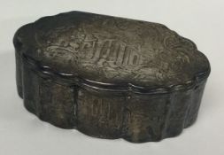 An early 18th Century silver snuff box with hinged cover.