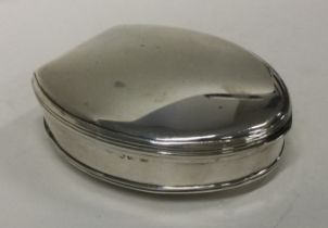 A George III silver hinged snuff box. London 1807.