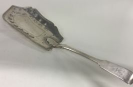 DUBLIN: A William IV silver fish slice. 1835. By Robert Gray.