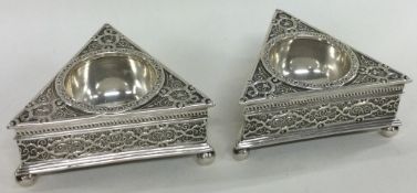 A fine pair of triangular Victorian silver salts. London 1850. By George Fox.