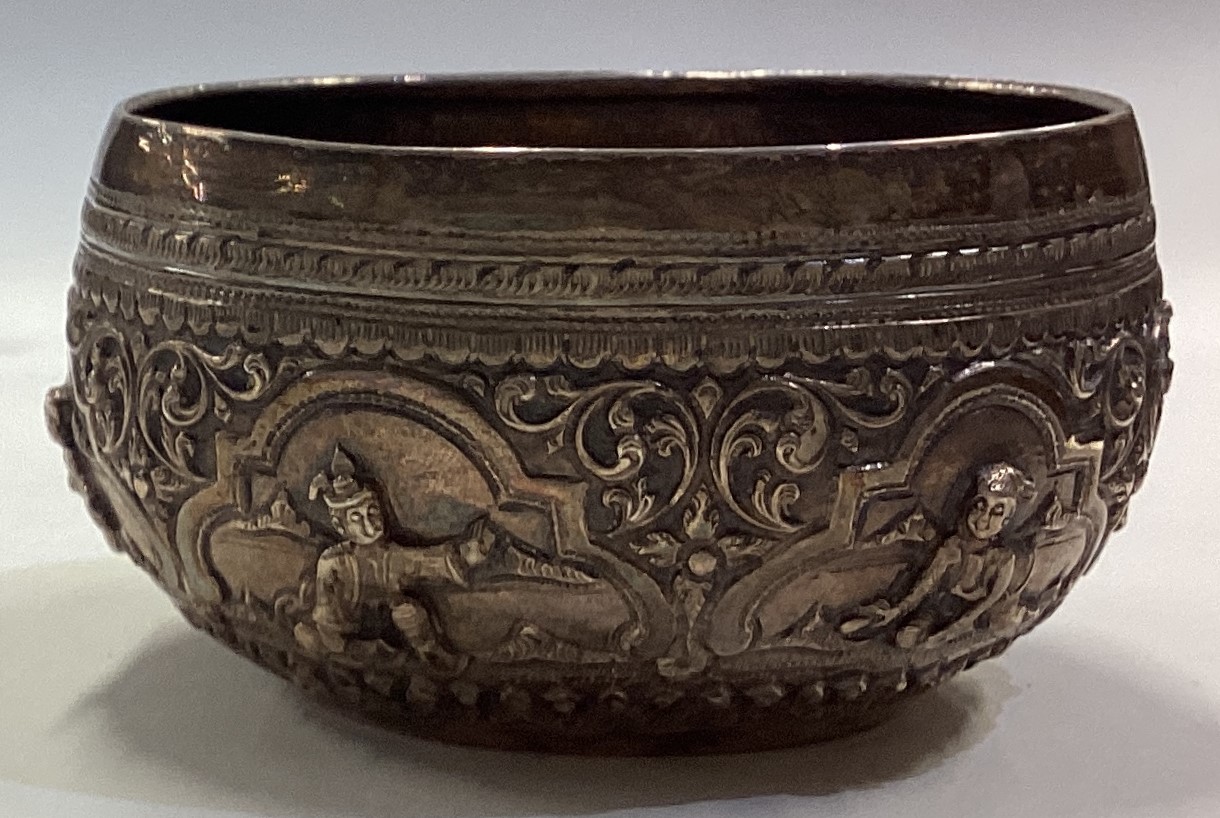 A Burmese silver panelled bowl chased with figures. - Image 2 of 2