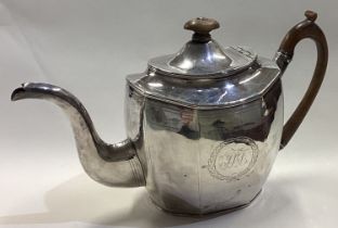 An early George III silver teapot. London 1804. By George Smith & Thomas Hayter.