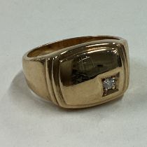 A good diamond single stone signet ring in 9 carat setting.