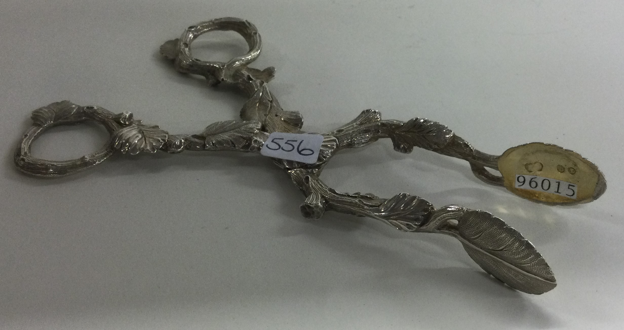A pair of Victorian silver grape scissors. 1857. - Image 2 of 2