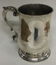 A large heavy 18th Century Georgian silver pint mug. London 1772. By Charles Wright.