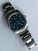 ROLEX: A good gent's Rolex Oyster wristwatch complete with box and paperwork.