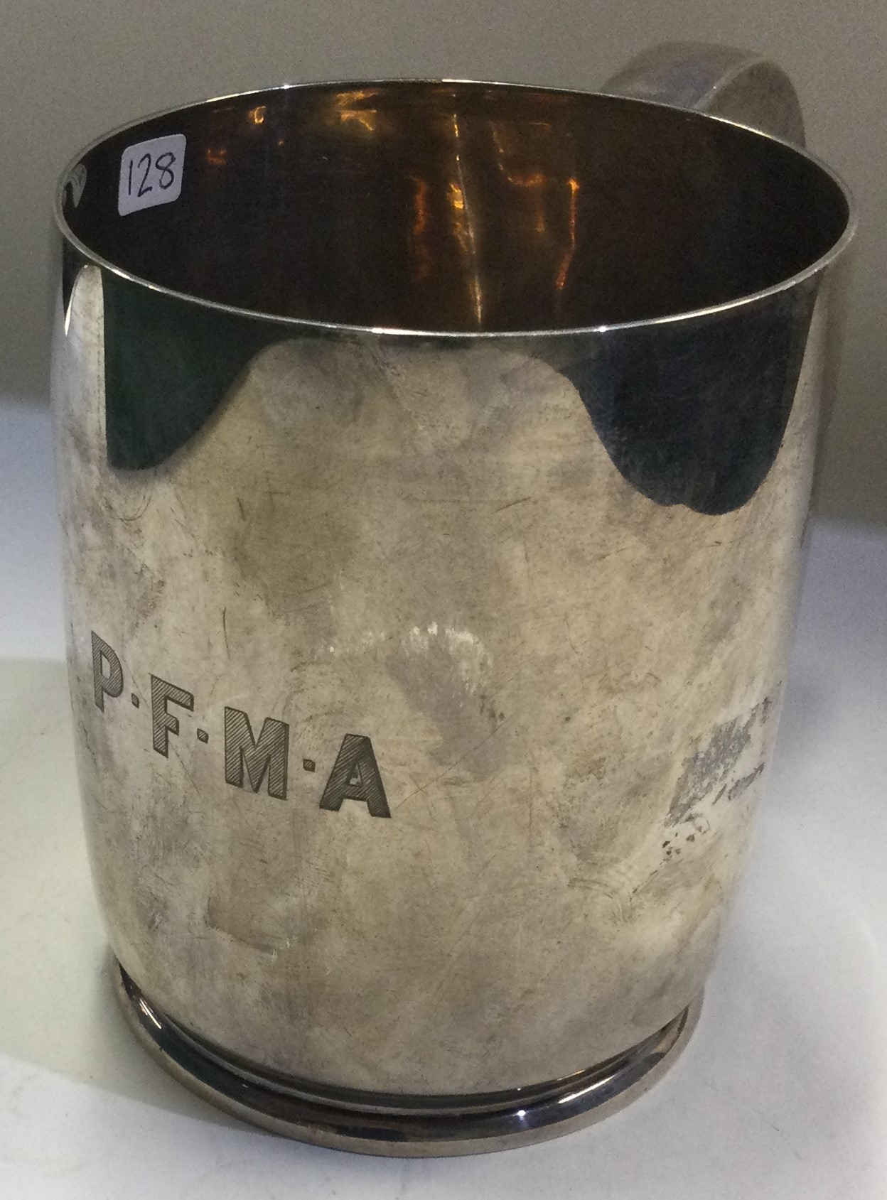 A heavy silver Finnigans pint mug. London 1945. - Image 2 of 2