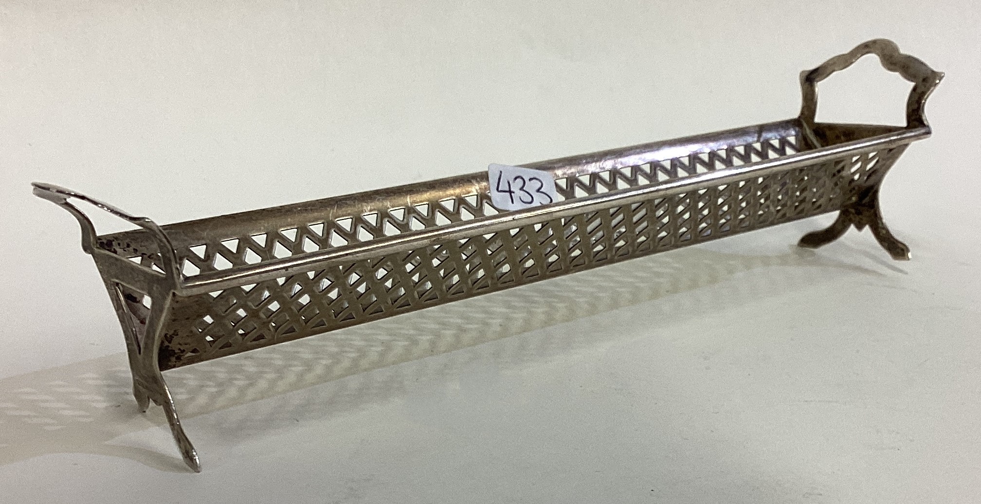 A large American Sterling silver pen tray. - Bild 2 aus 2