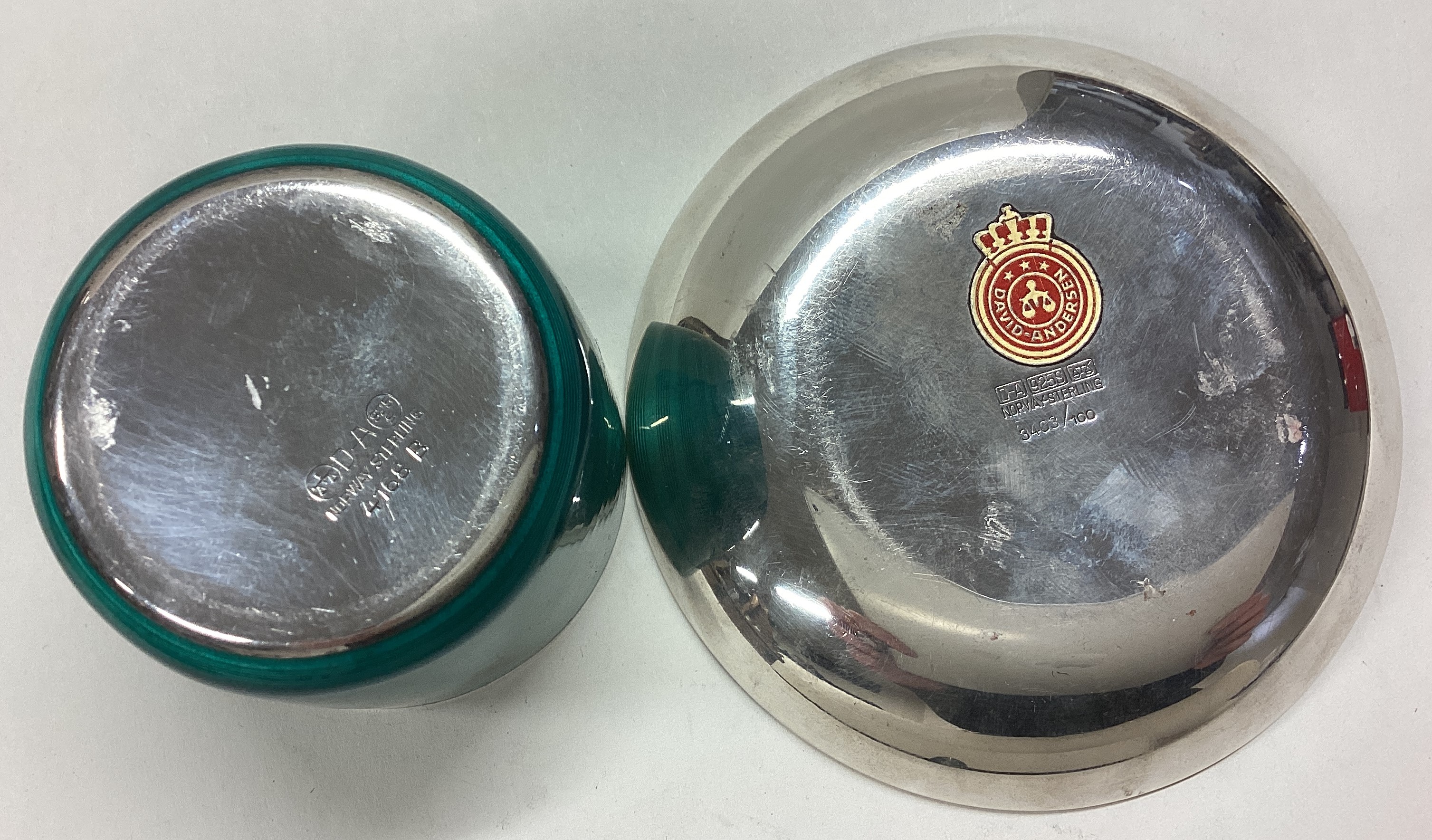 OF ROYAL INTEREST: A rare Norwegian silver and green enamelled beaker on saucer. - Bild 3 aus 3