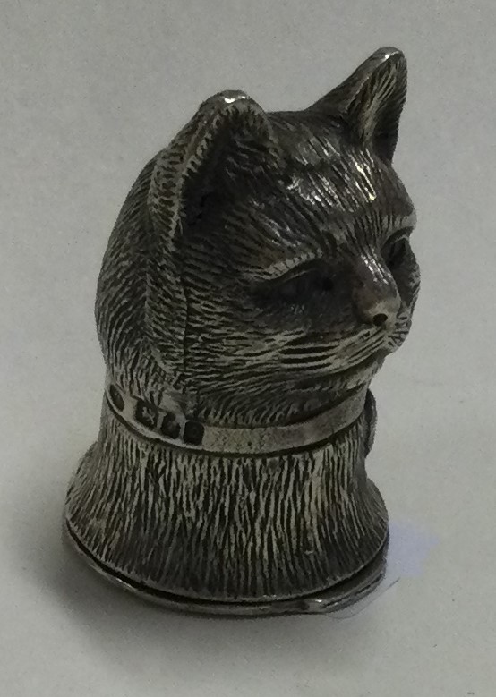 A silver vesta case in the form of a cat. - Image 2 of 2