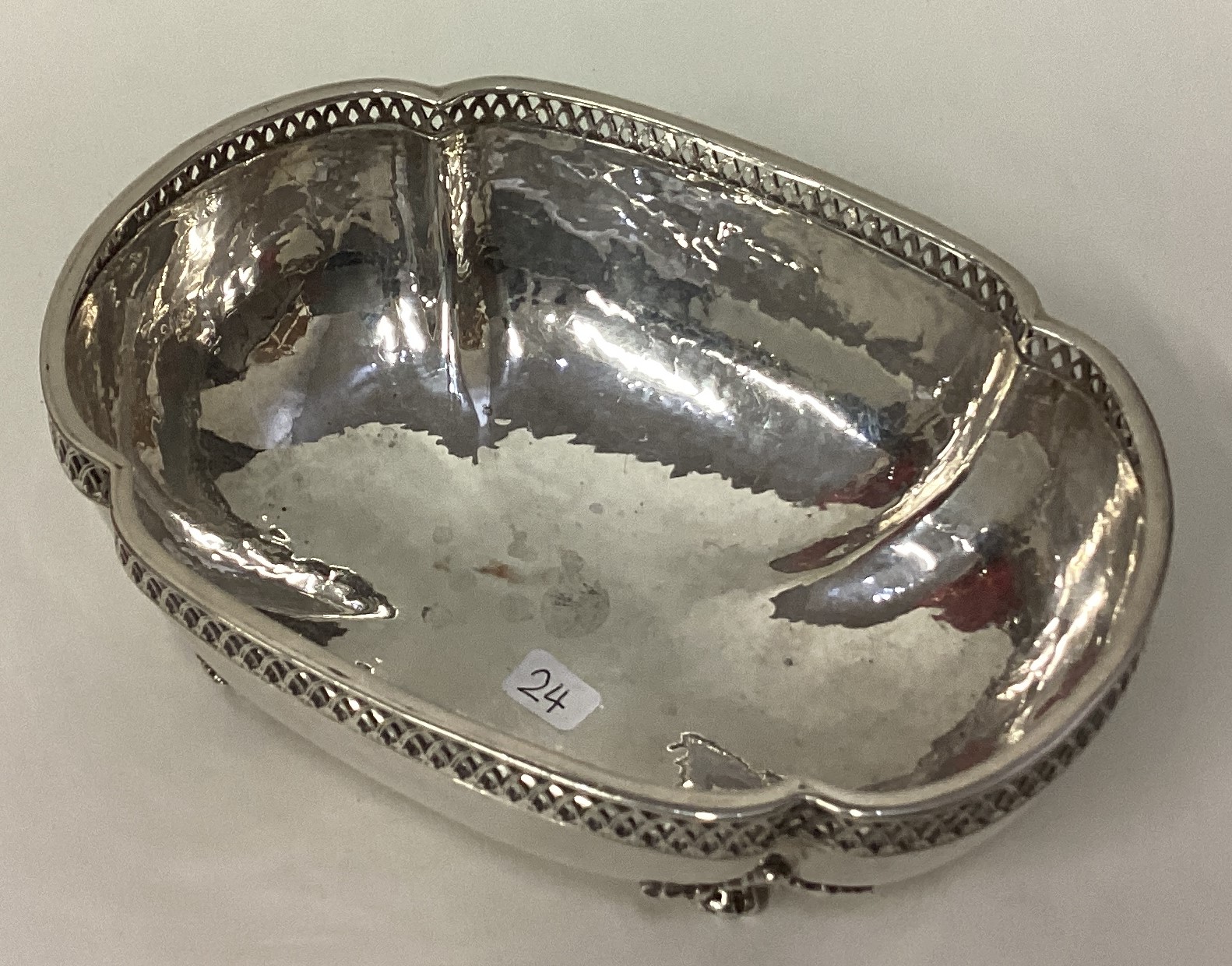A hammered silver bowl on four feet. Birmingham 1916. - Image 2 of 3