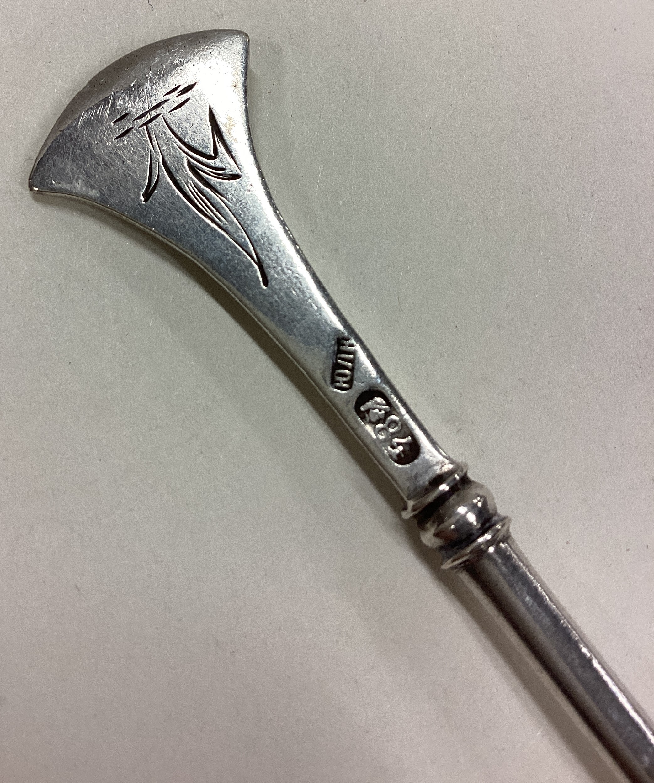 A Russian silver caddy spoon. Circa 1900. - Image 3 of 3