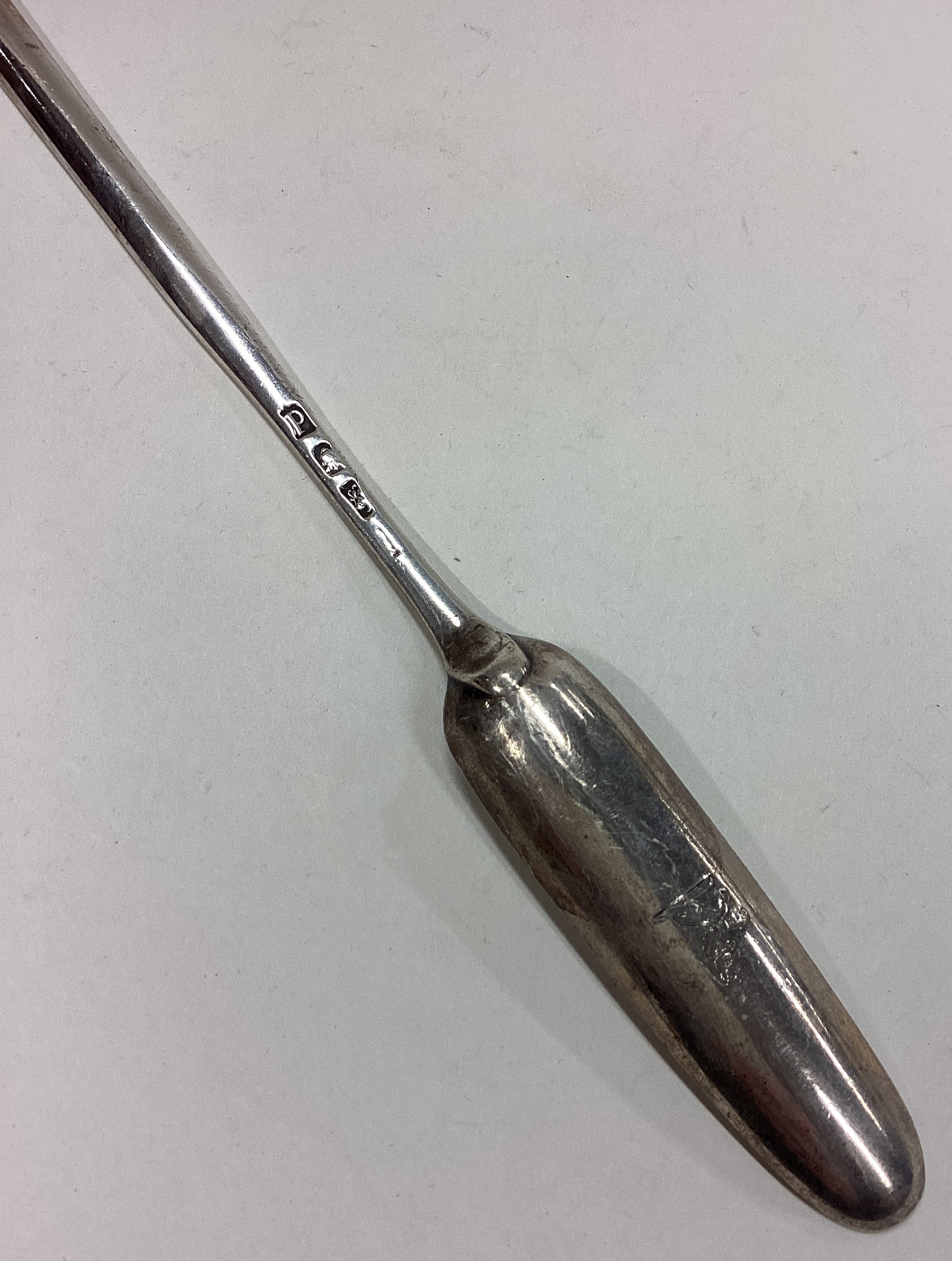 An 18th Century George III silver bottom marked marrow scoop. - Image 2 of 2
