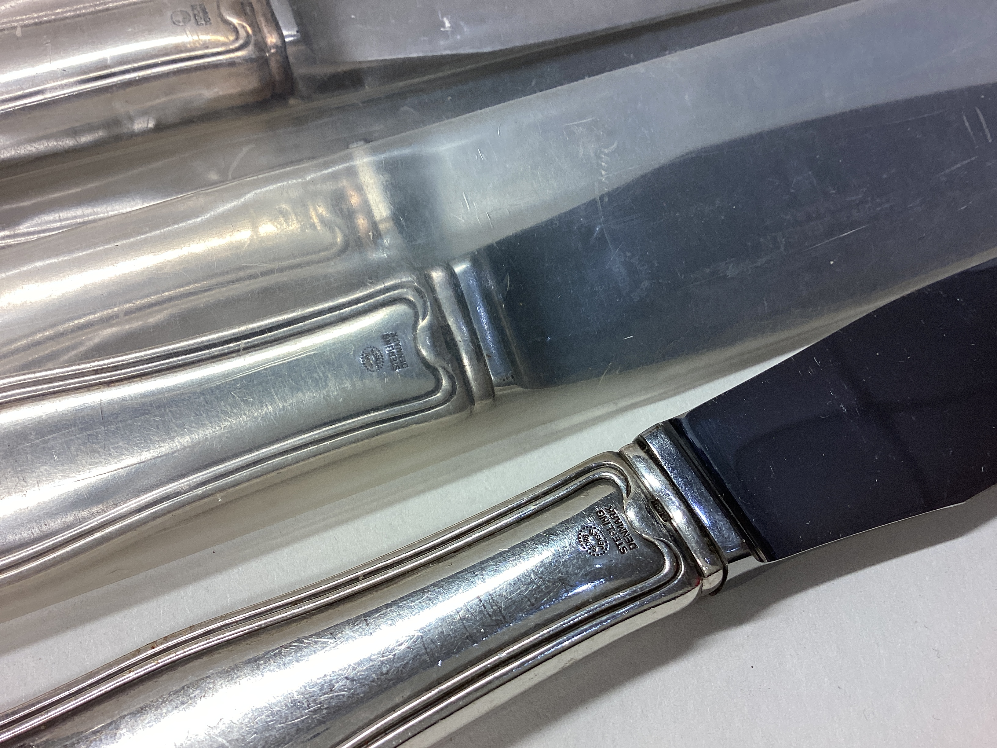 GEORG JENSEN: A rare boxed set of eight silver knives. - Image 2 of 3