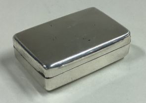 A good plain silver snuff box with gilt interior.