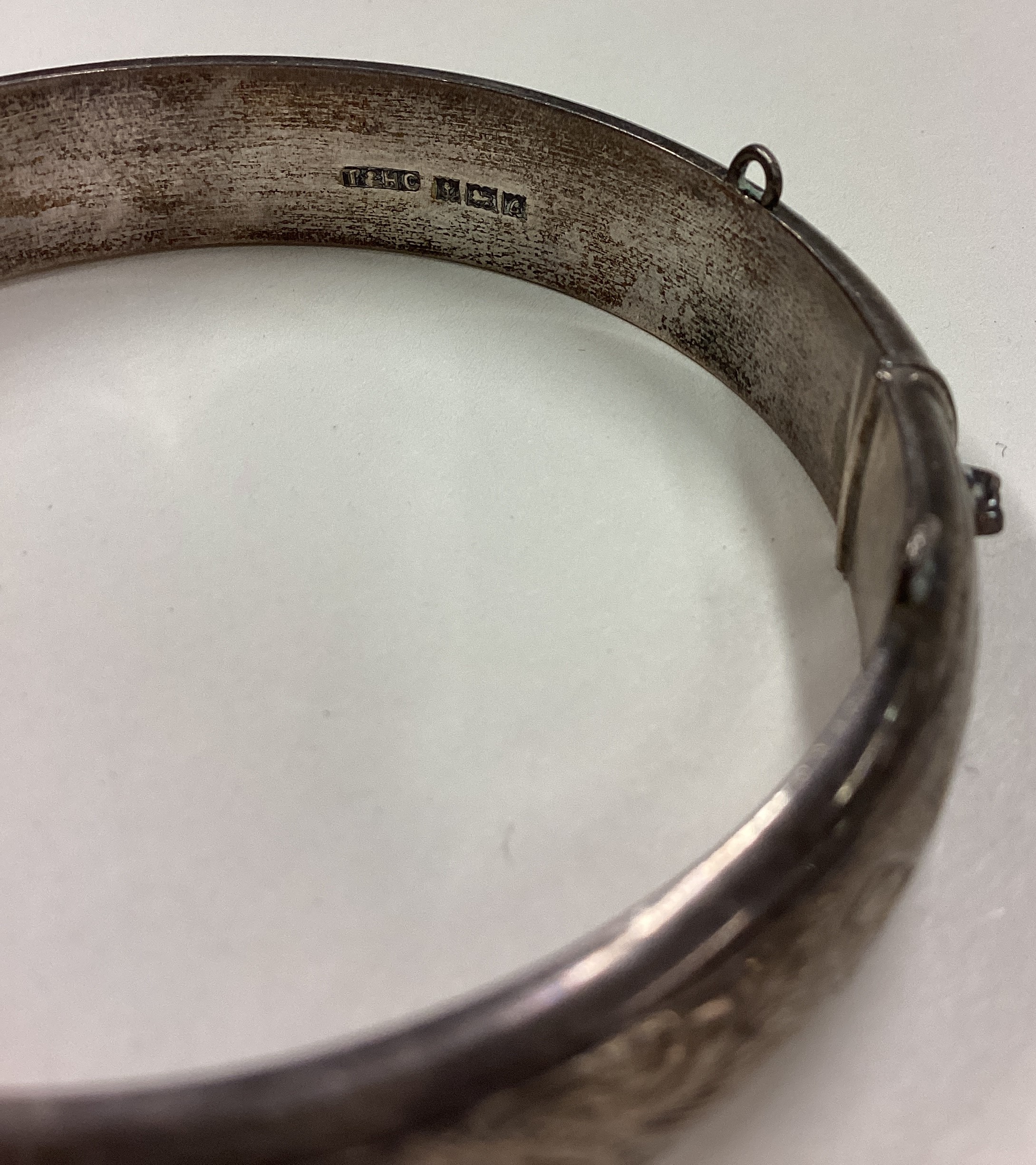 A silver bracelet. Birmingham 1960. - Image 2 of 2