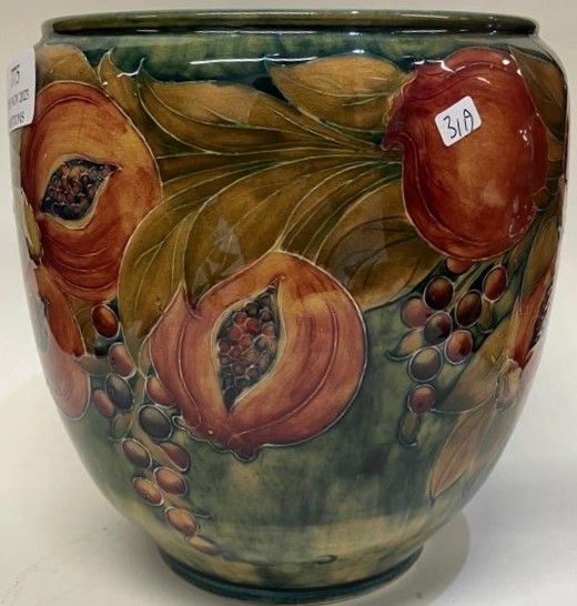 WILLIAM MOORCROFT: An early "Pomegranate" bowl on mottled green ground. - Image 3 of 8