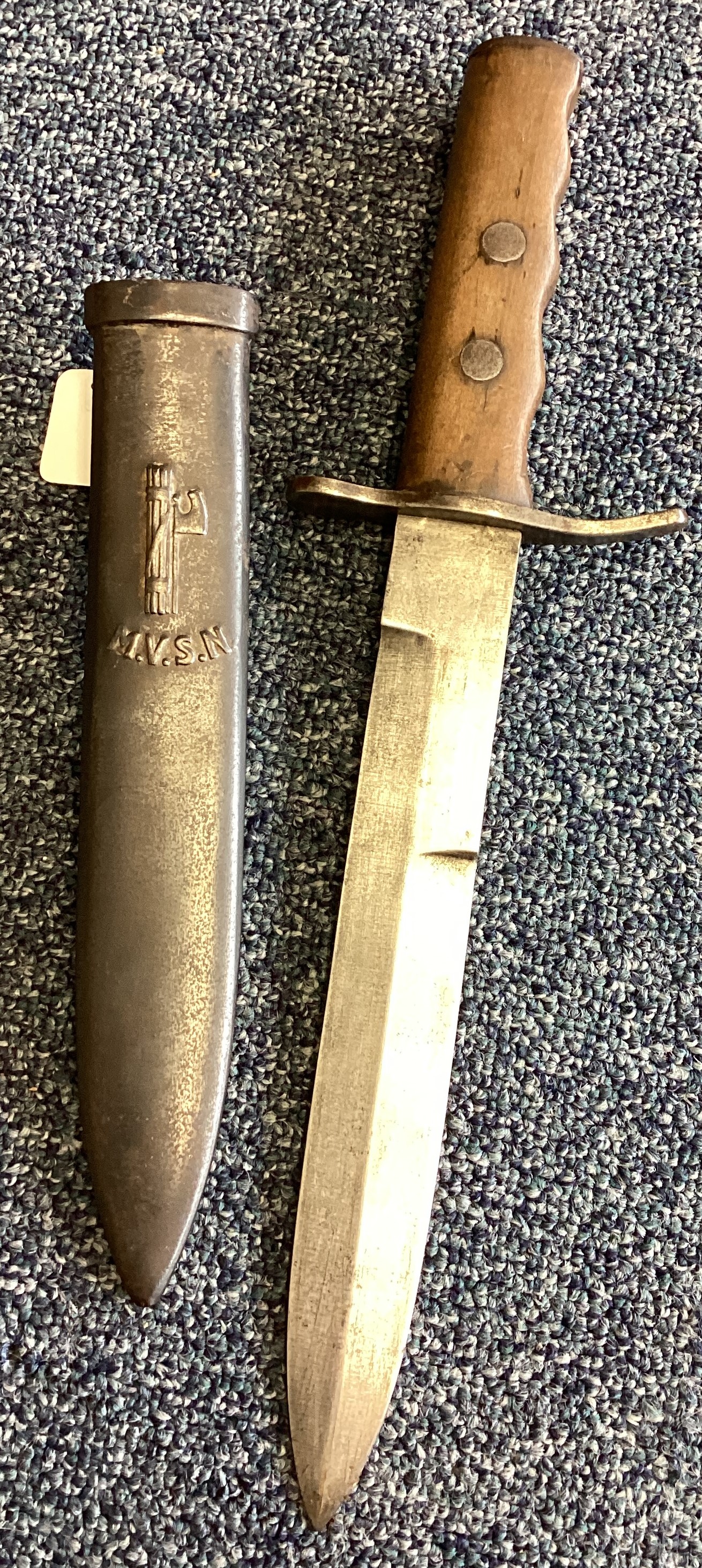An unusual Italian dagger in scabbard. - Image 2 of 2
