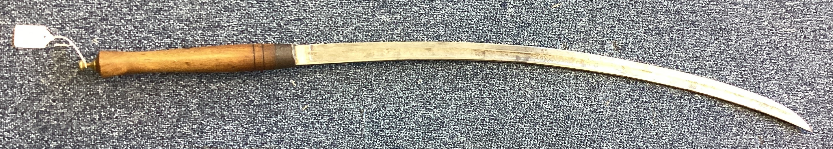 An old Burmese sword. - Image 5 of 5