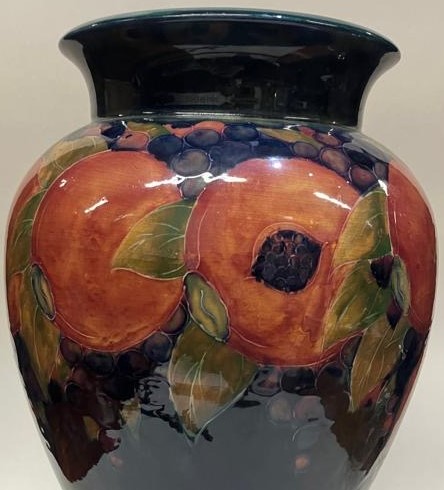 WILLIAM MOORCROFT: A large "Pomegranate" open pedestal vase. Approx. 33 cms high. - Image 8 of 8