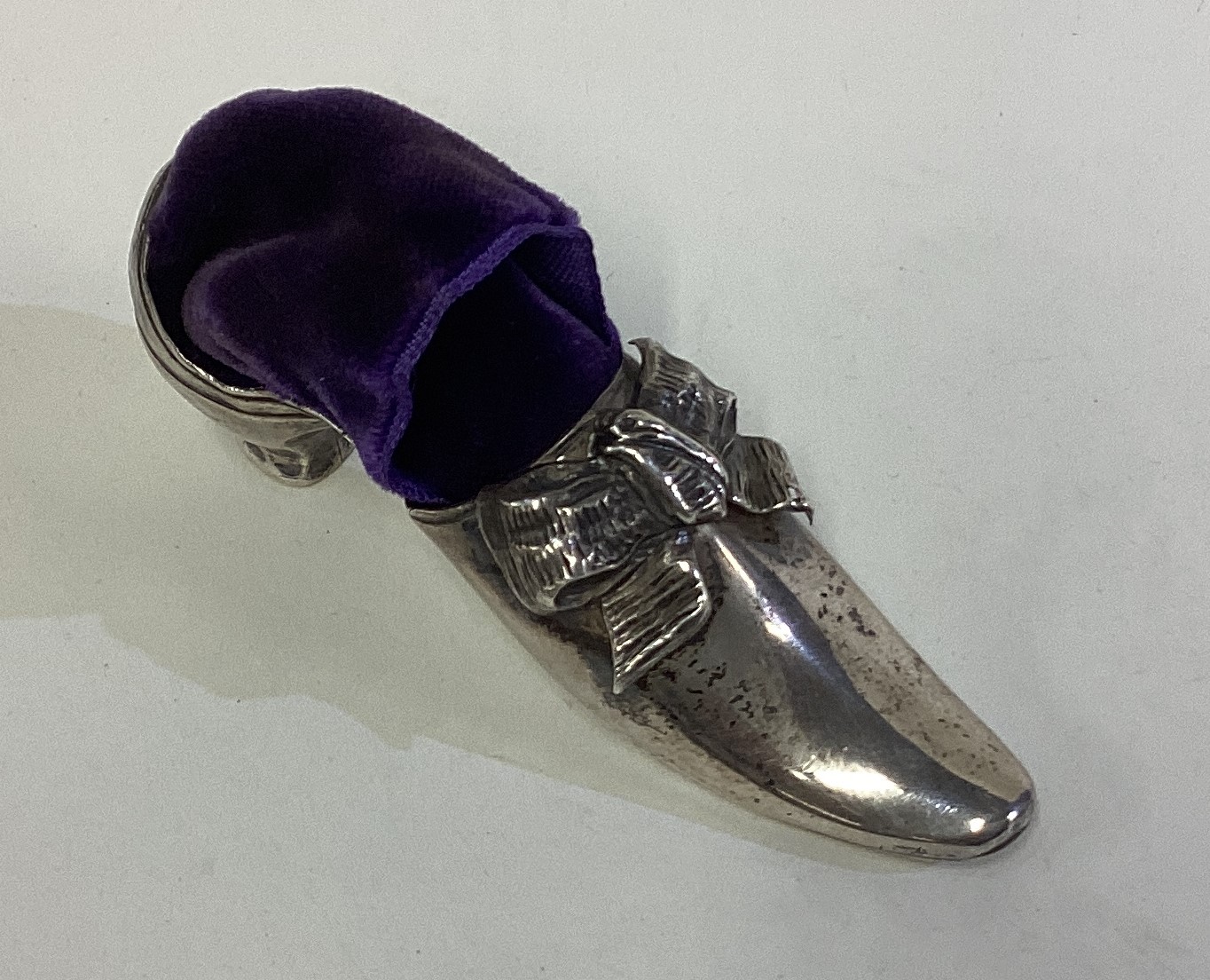 A Victorian silver pin cushion in the form of a shoe. - Image 2 of 2