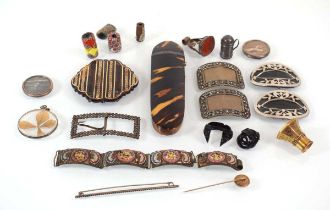 A group of collectables including a miniature silver salt, a tortoiseshell spectacle case, a faux