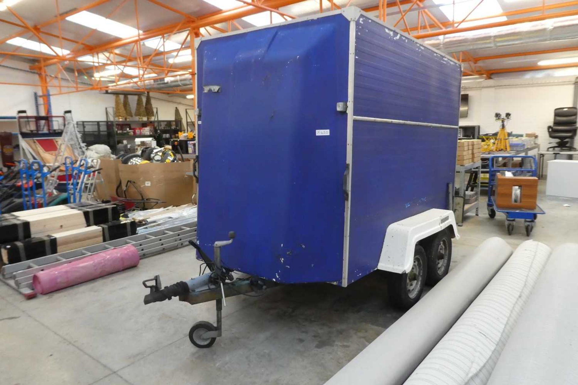 Twin axle 8' x 4' box trailer in blue - Image 2 of 5