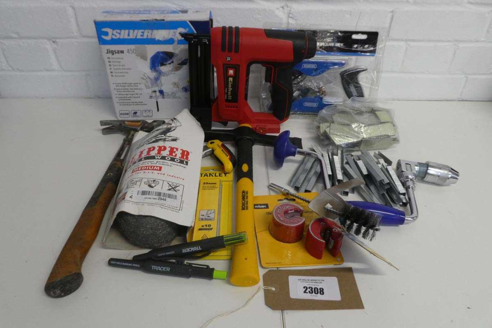 +VAT Quantity of mainly woodworking tools incl. Einhell cordless staple gun, boxed Silverline 240V