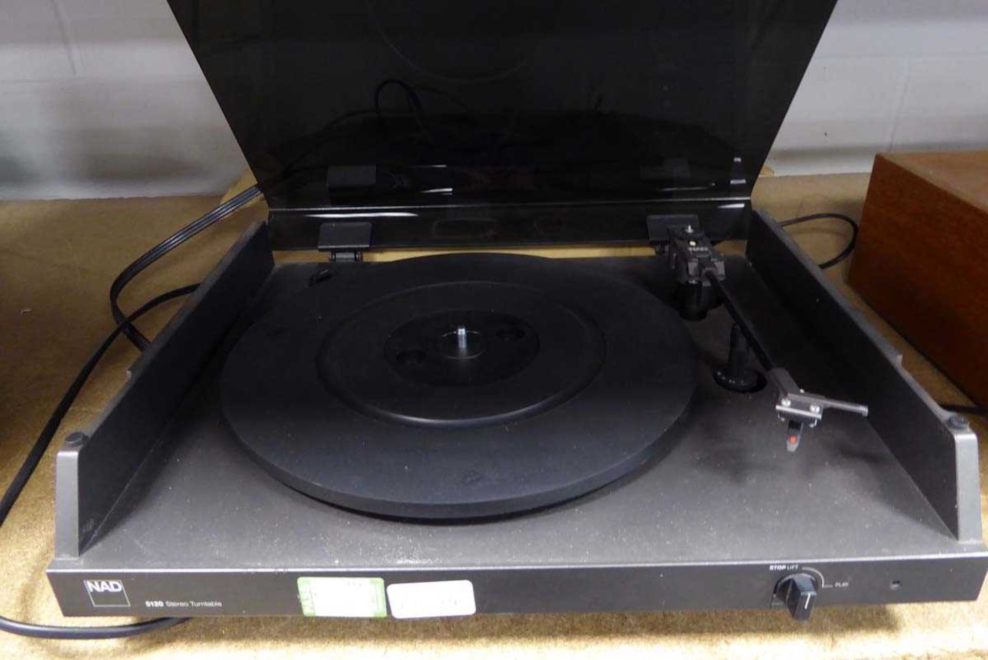 NAD 5120 stereo turntable with inout/output devices and wiring - Image 2 of 2