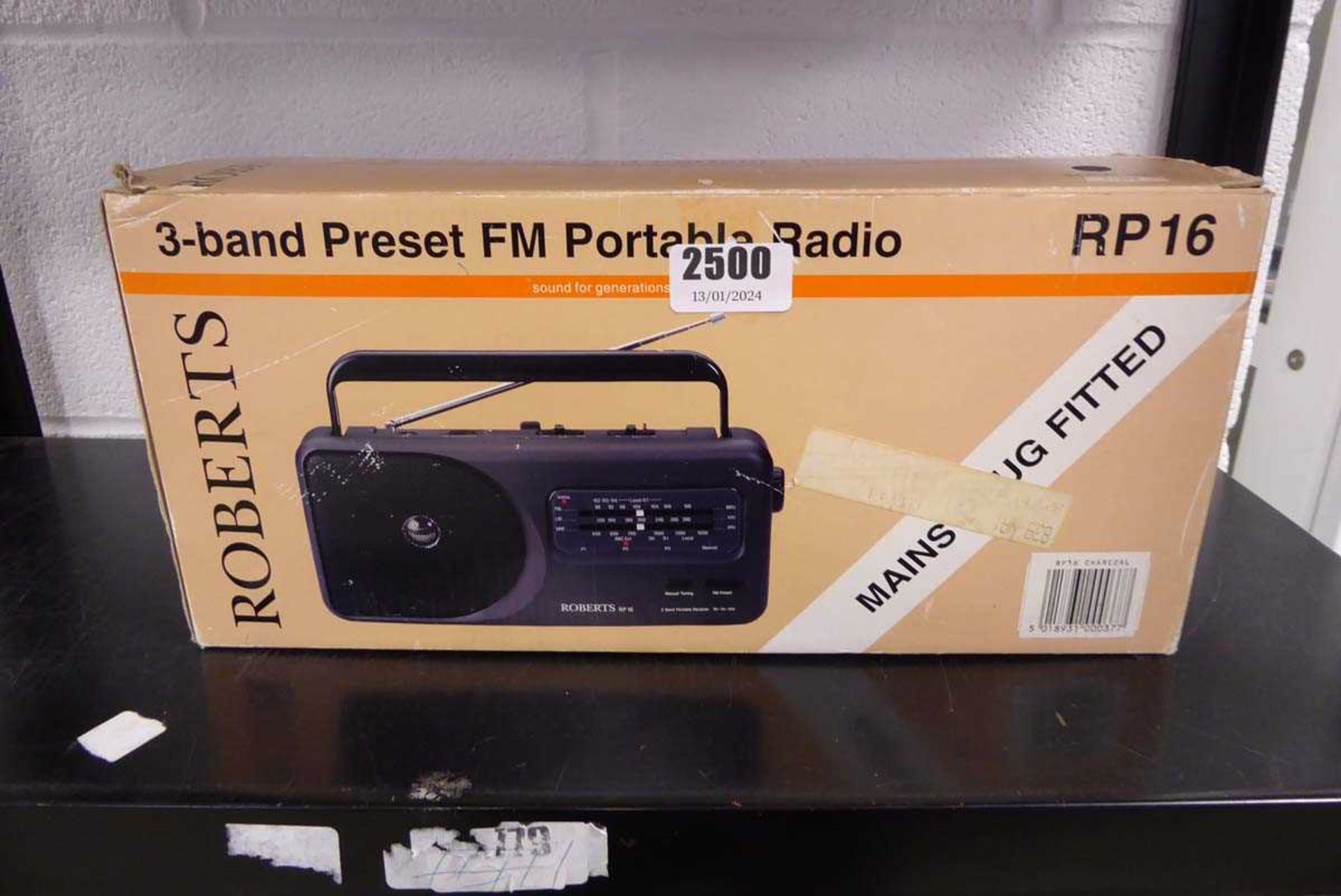 Roberts RP16 3-band preset FM portable radio