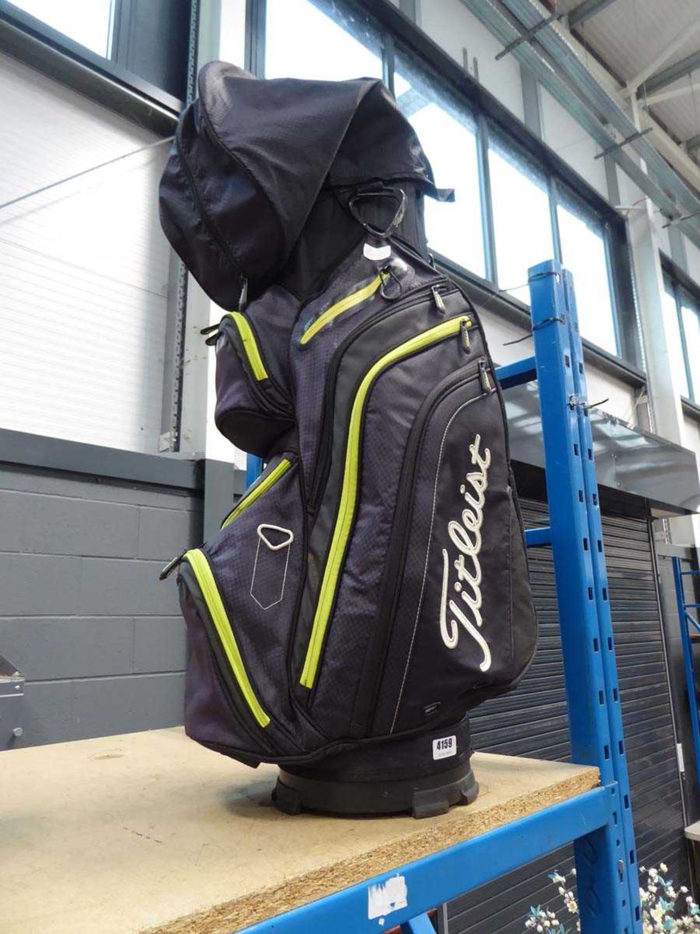 Titleist green and black golf bag